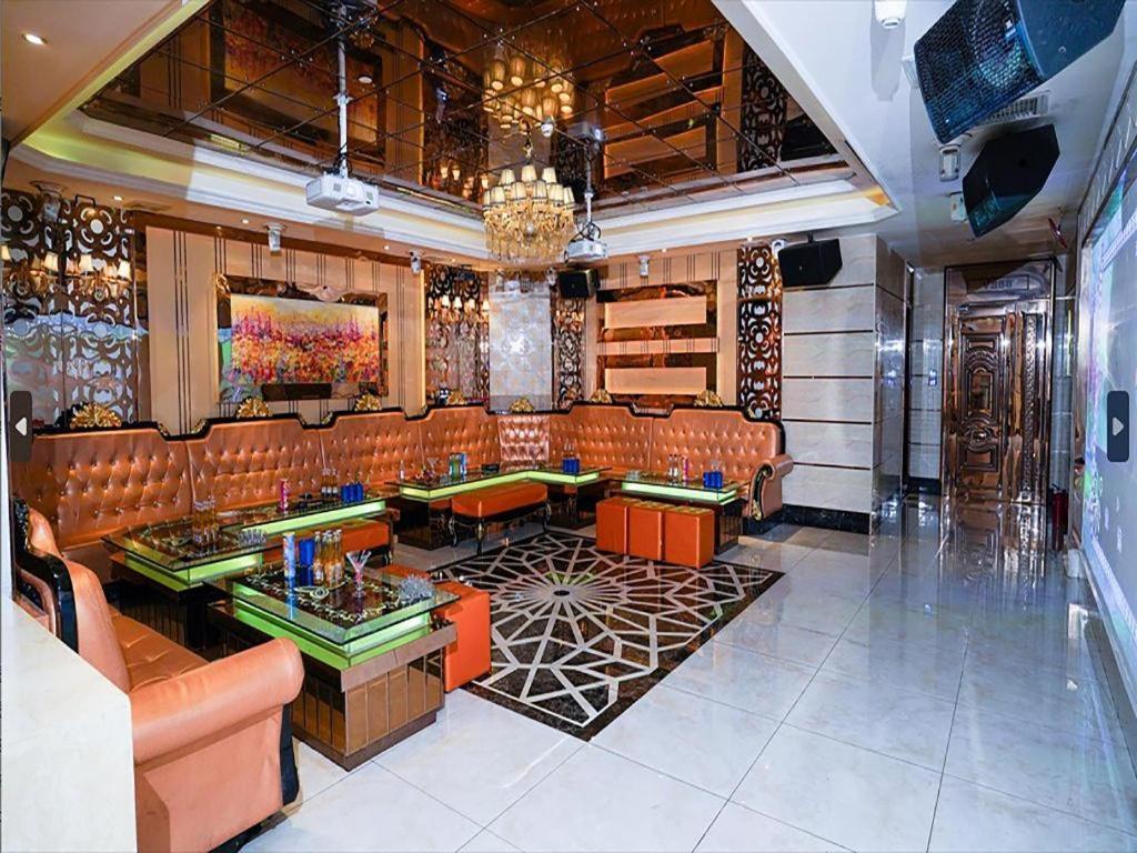 Fenggang Gladden Hotel Tiantangwei Exterior photo