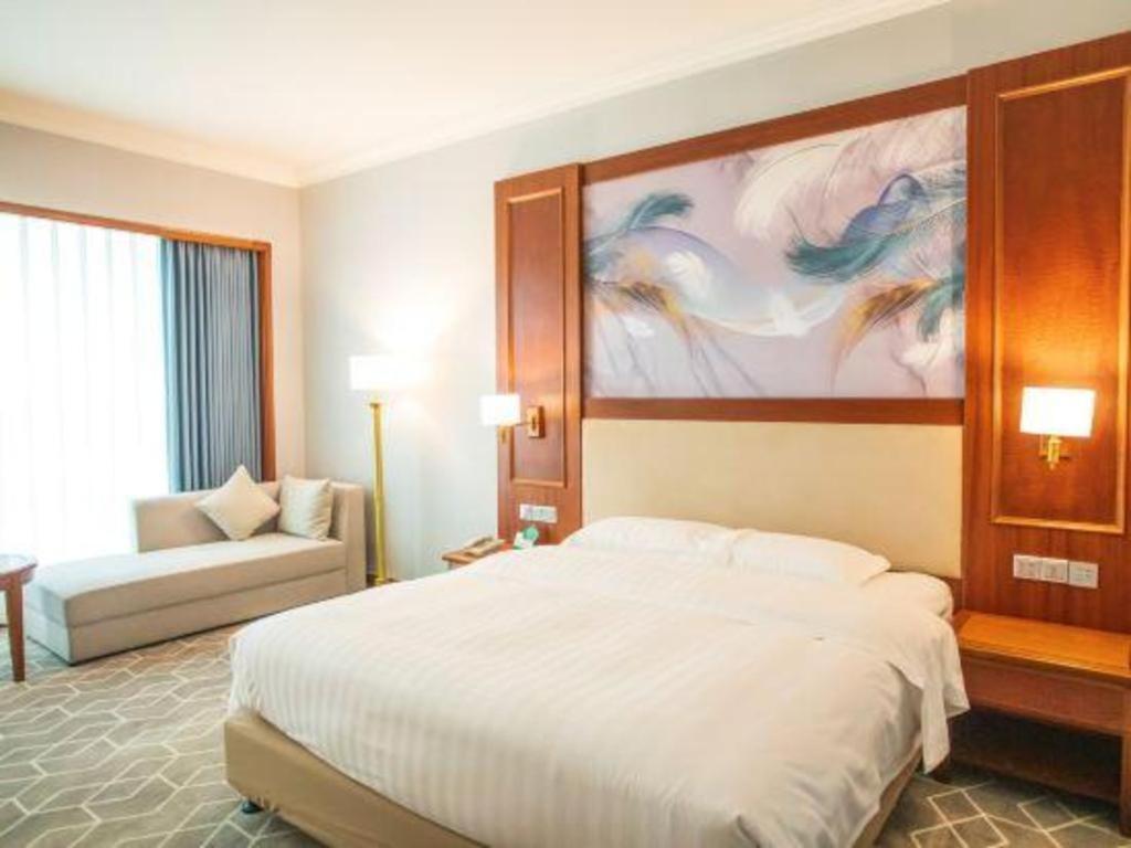 Fenggang Gladden Hotel Tiantangwei Exterior photo